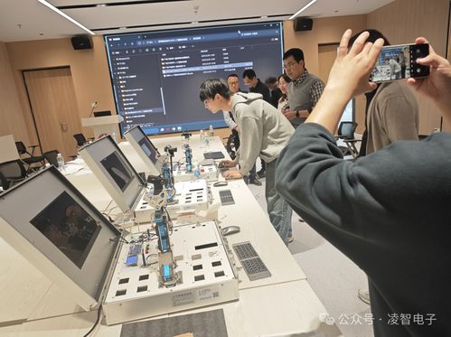 凌智電子人工智能實(shí)驗(yàn)箱賦能高校AI教育——深圳職業(yè)技術(shù)大學(xué)驗(yàn)收圓滿成功